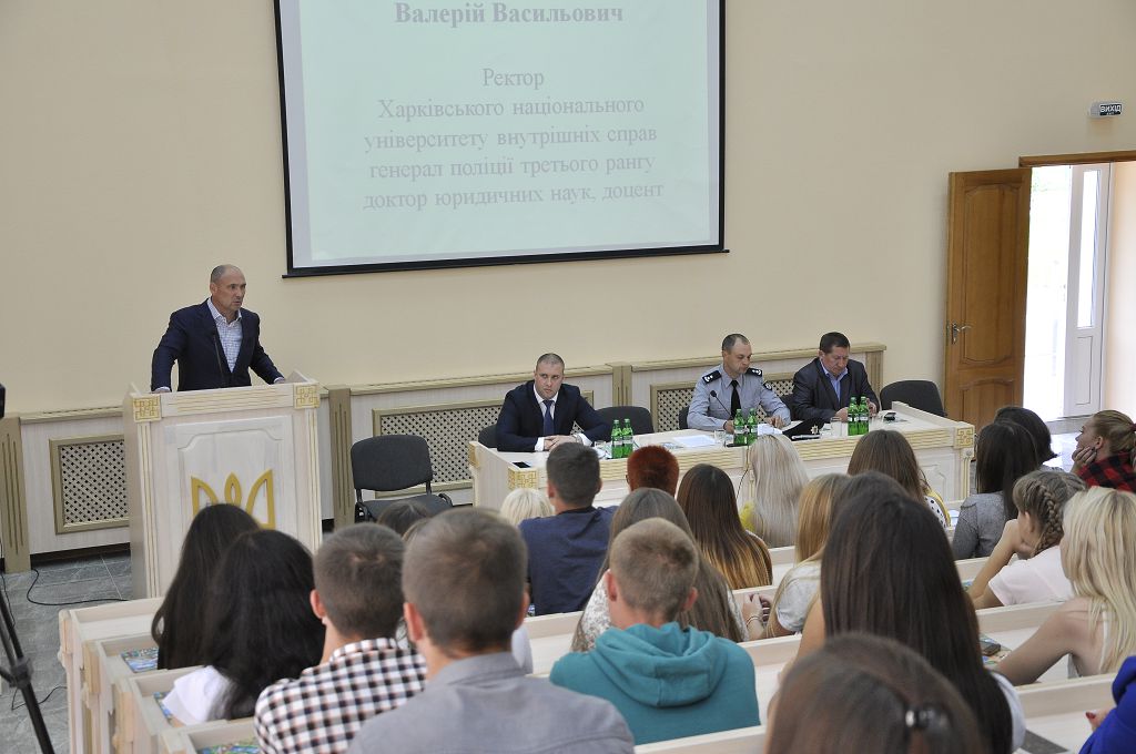 Ректор університету зустрівся зі студентами-першокурсниками