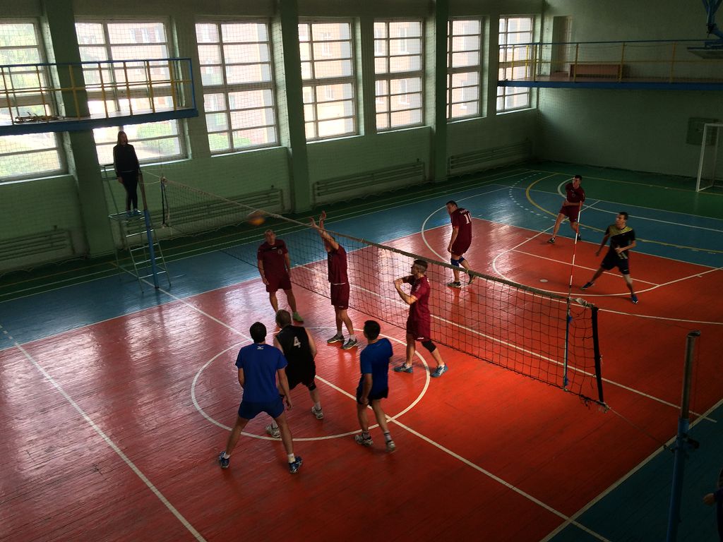 В університеті відбувся товариський матч із волейболу