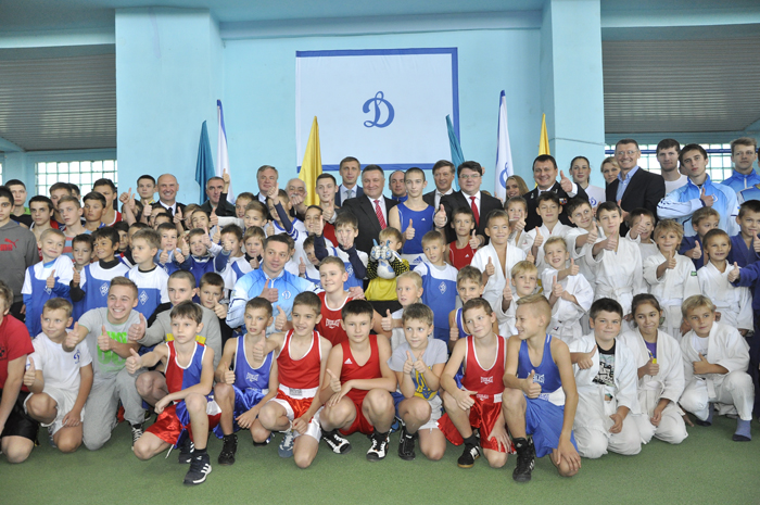 Міністр внутрішніх справ України Арсен Аваков відвідав ФСТ «Динамо»