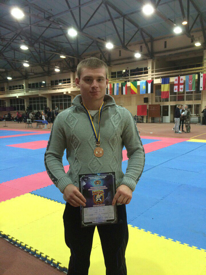 Курсант університету став призером змагань у бойовому двоєборстві