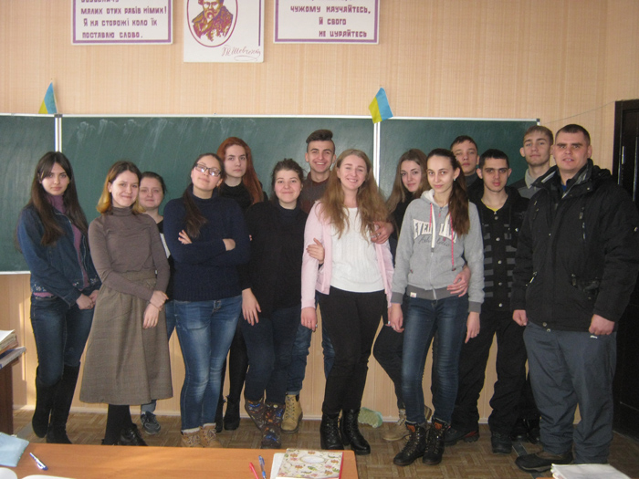 Викладач кафедри спеціальної фізичної підготовки познайомив школярів з університетом