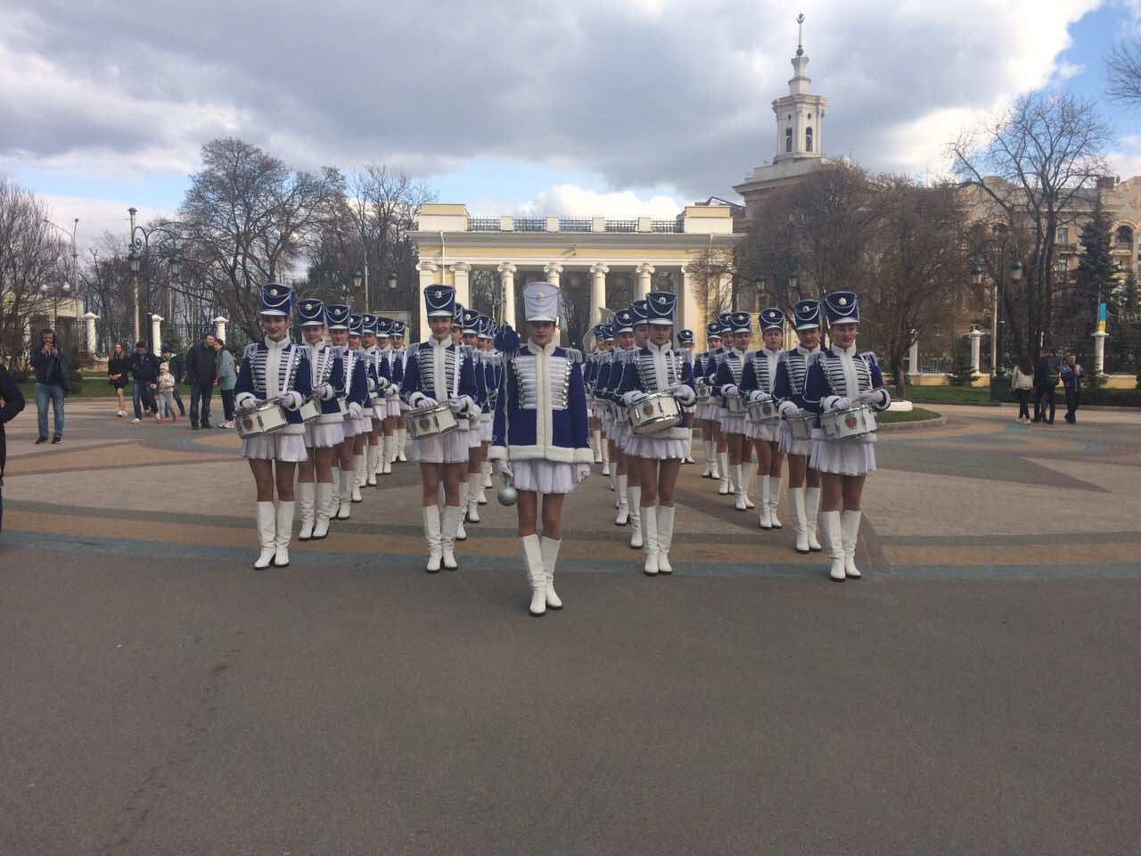 Ансамбль барабанщиць університету нагороджений Подякою