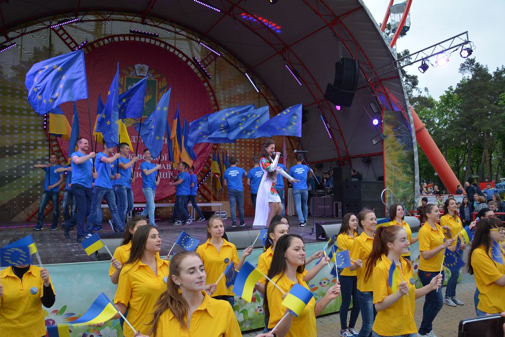 Колектив художньої самодіяльності університету взяв участь в урочистостях з нагоди Дня Європи