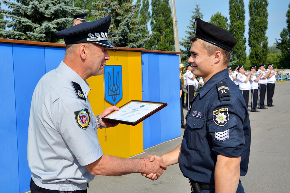 Курсанти університету отримали нагороди та спеціальні звання