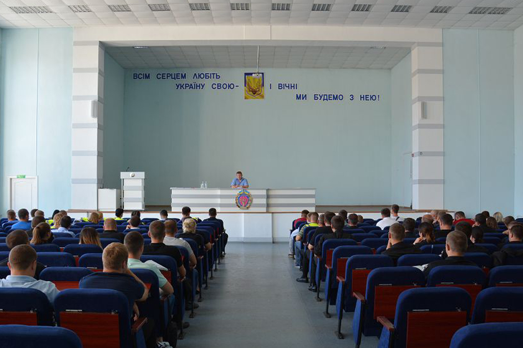 Зі слухачами курсів первинної професійної підготовки університету проведено інструктаж