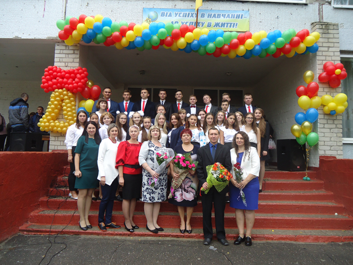 Доцент кафедри теорії та історії держави і права факультету № 1 Віктор Лазарєв зустрівся з ліцеїстами Безлюдівського юридичного ліцею ім. Івана Підкопая