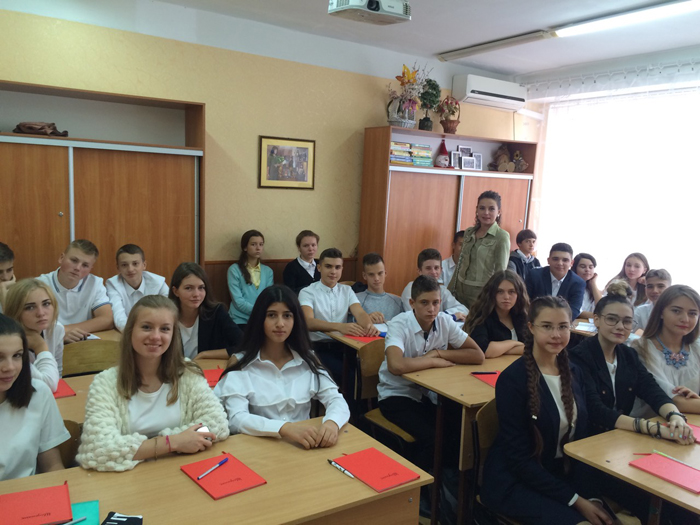 Школярів познайомили з ХНУВС