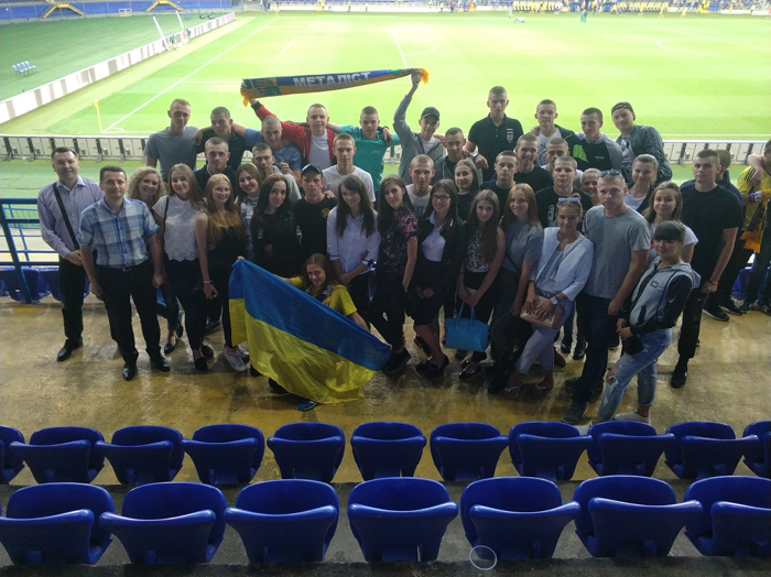 Першокурсники разом із кураторами відвідали футбольний матч