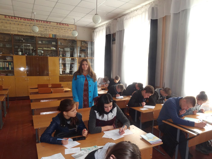 Викладач філії провела зустріч з учнями Сумської школи № 13