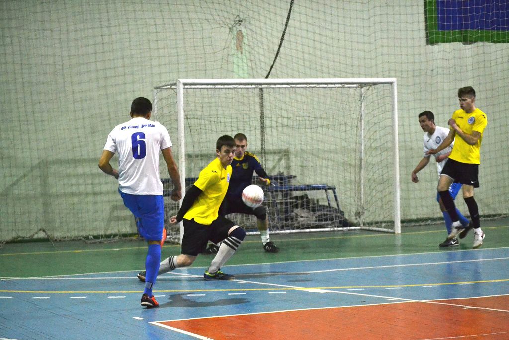 7:1 на користь футбольної команди ХНУВС