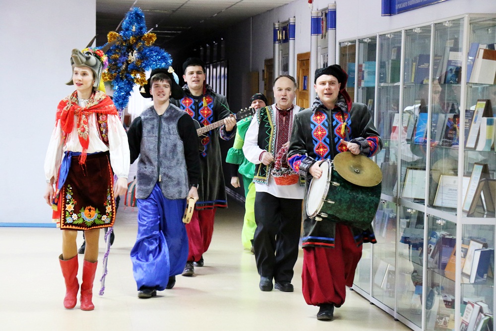 Університетом «козу водили»