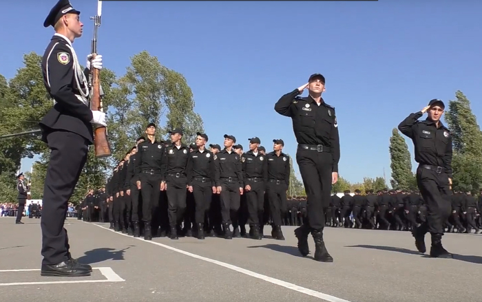 Служити та захищати (відео)