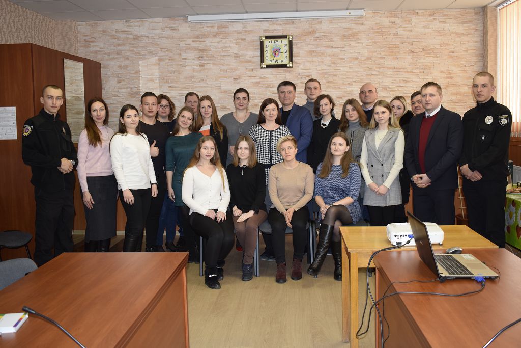 Відбувся круглий стіл на тему «Кримінально – правова охорона прав людини»