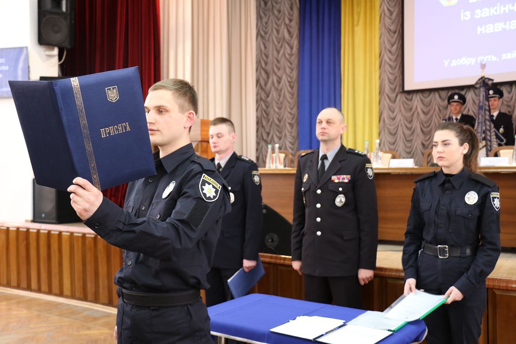 Новими фахівцями поповнилися лави патрульної поліції України 