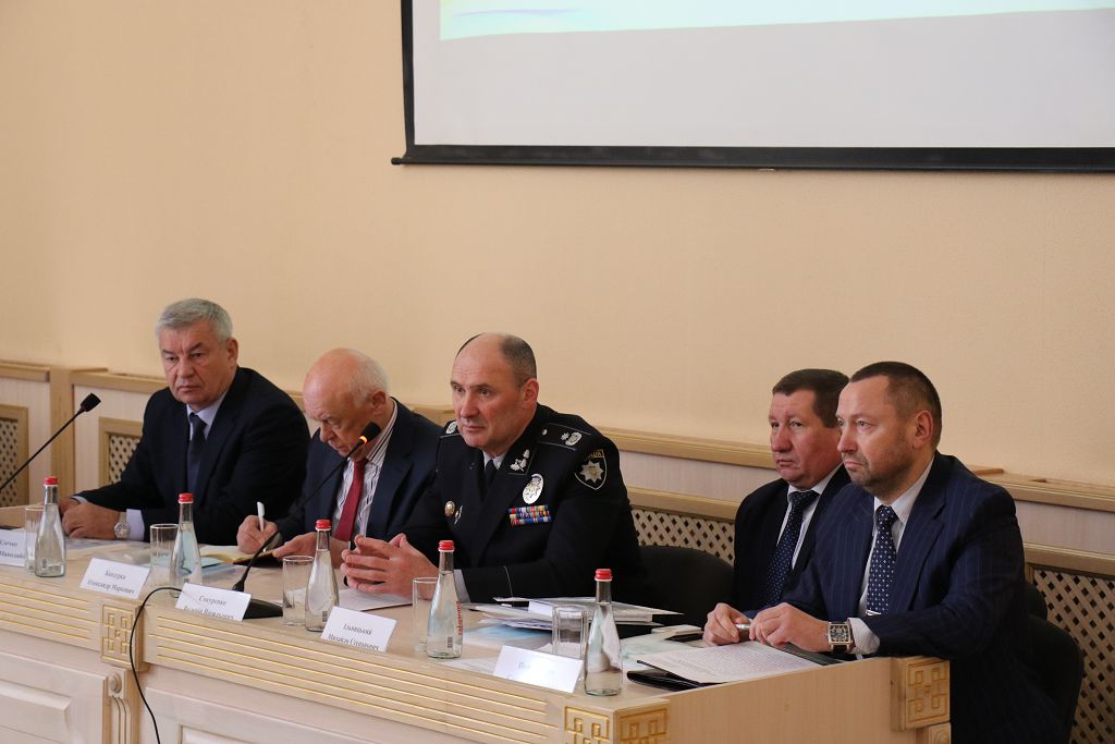 Психологічні та педагогічні проблеми професійної освіти та патріотичного виховання персоналу системи МВС України