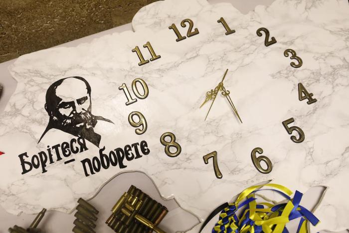 Відкриття виставки патріотичних рукотворів 