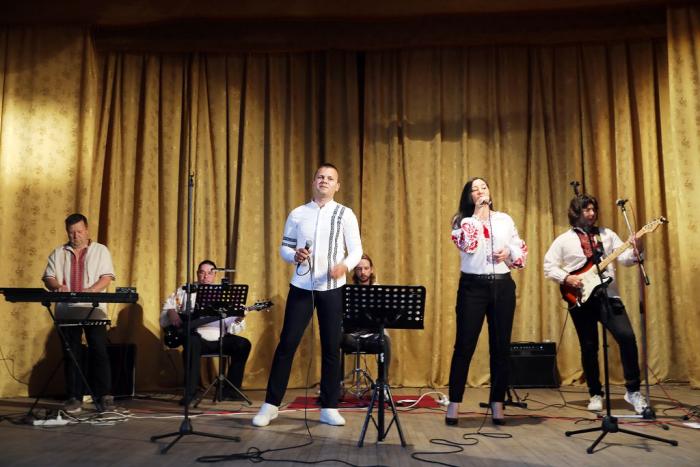 Колектив «Експромт» Вінницької обласної філармонії ім. М. Д. Леонтовича завітав до ХНУВС