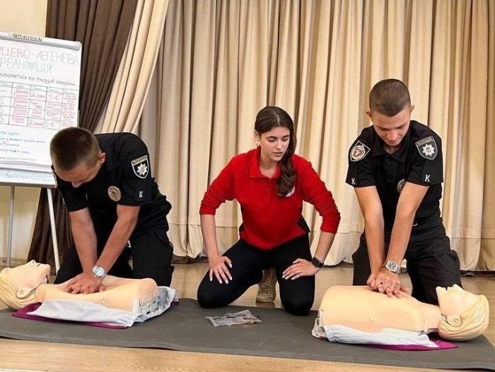 Курсанти продовжують навчання з надання першої домедичної допомоги