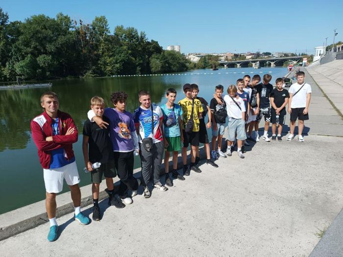 Екскурсія від ХНУВС для юних футболістів з Ізюмщини Харківської області