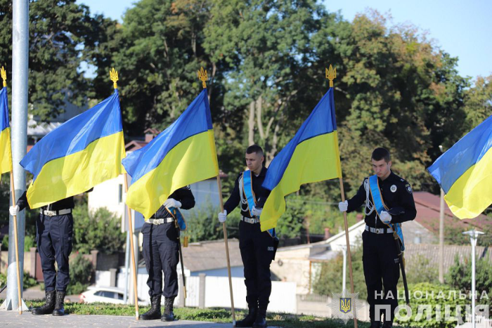 Представники ХНУВС взяли участь у піднятті найбільшого стягу Вінниччини
