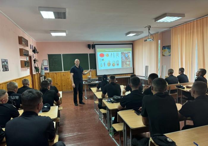 Формування актуальних умінь і навичок щодо поводження з вибухонебезпечними предметами