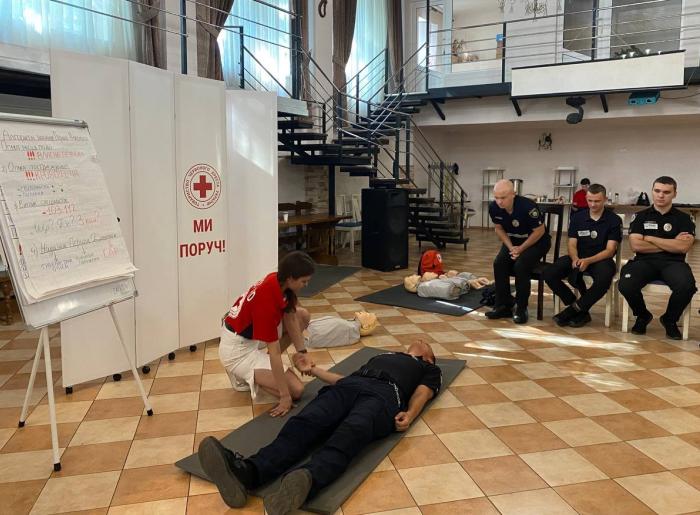 Відпрацювання практичних навичок надання першої допомоги