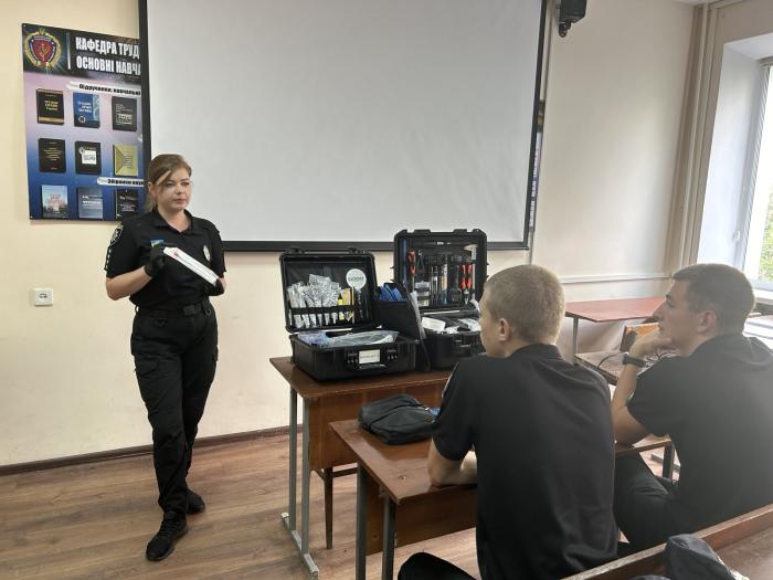 Бінарне заняття за участі представника практичних підрозділів