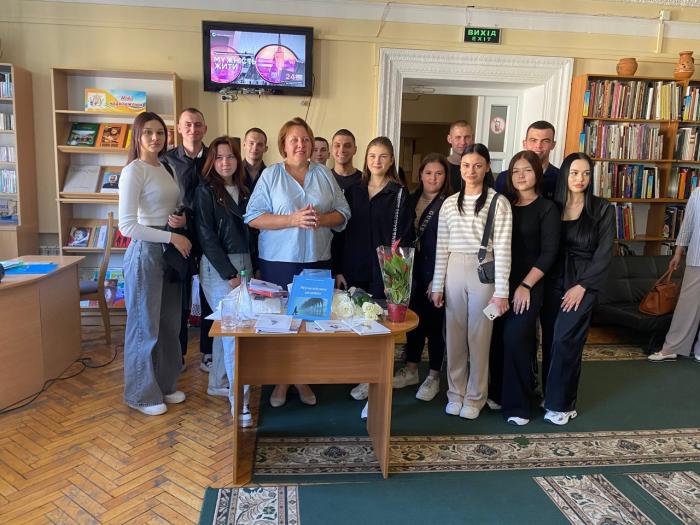 Здобувачі вищої освіти ННІ №3 відвідали презентацію книги «Мужність жити»