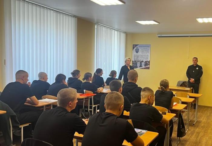 Binary lesson on professional ethics of law enforcement officers