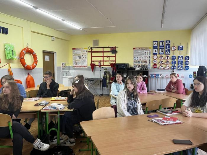 Старшокласників Хмельниччини запросили на навчання до ХНУВС