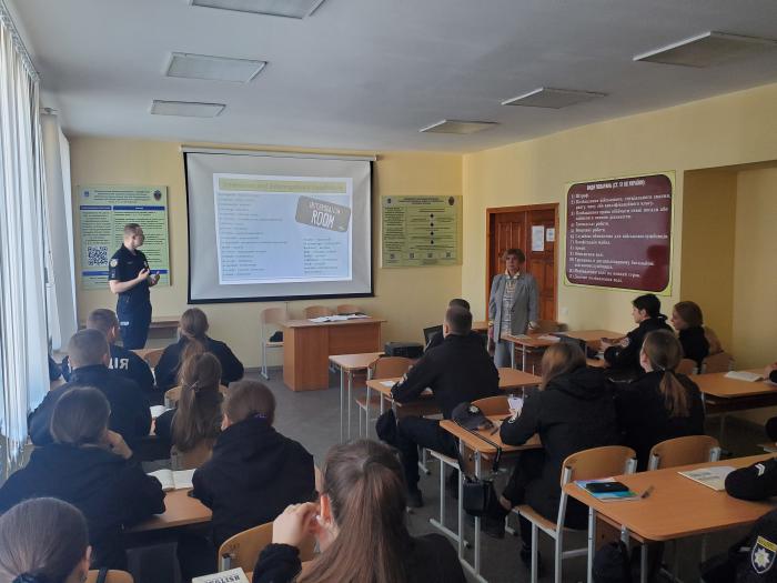 Опитування та допит – тема бінарного заняття