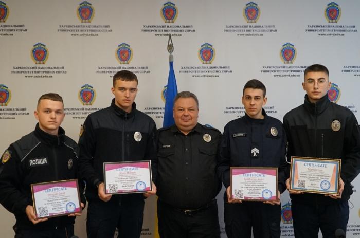 Курсантів університету відзначено нагородами за наукові здобутки