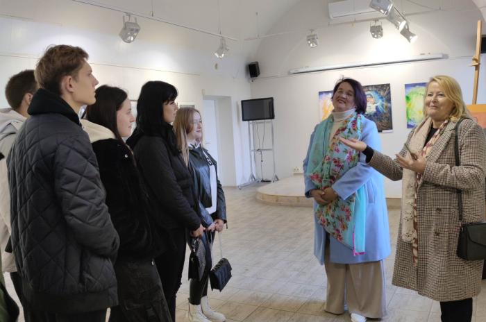 Студенти відвідали виставку «Ненормальна Нормальність» 