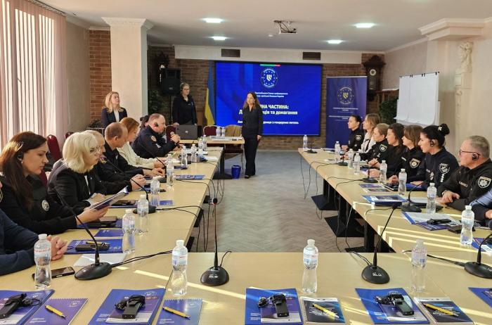 Посилення спроможності керівництва сектору безпеки запобігати та протидіяти дискримінації за ознакою статі та сексуальним домаганням на робочому місці