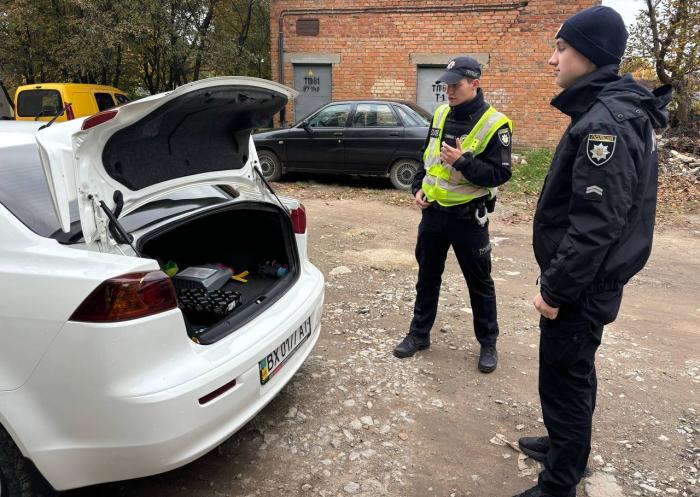Тактика дій поліцейського під час зупинки транспортного засобу