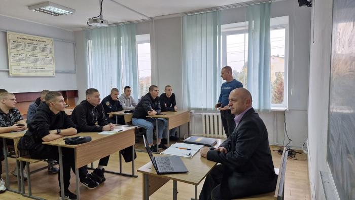 Практичне бінарне заняття з питань психології