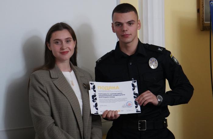 Голова курсантсько-студентського Парламенту університету Микола Сорочишин долучився до роботи круглого столу 