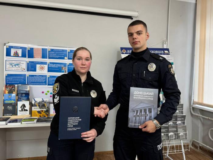 Укладено договір між курсантсько-студентським Парламентом ХНУВС і студентсько-курсантським самоврядуванням ДонДУВС