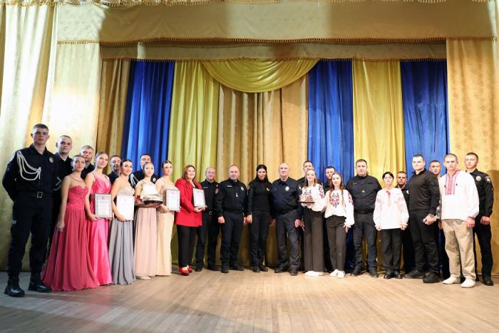 В університеті завершився огляд-конкурс художньої самодіяльності 