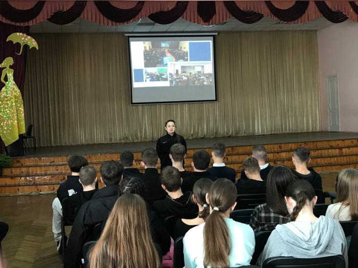 Профілактичні зустрічі зі школярами