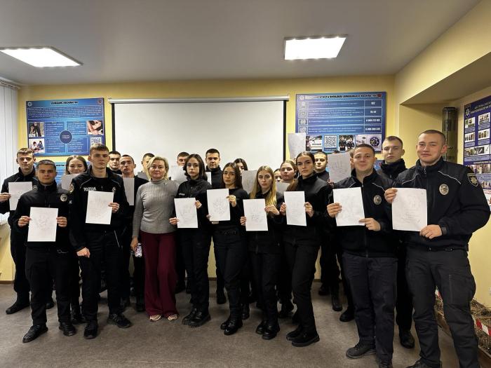 Курсанти-правники взяли участь у флешмобі «Наші долоні проти насилля»