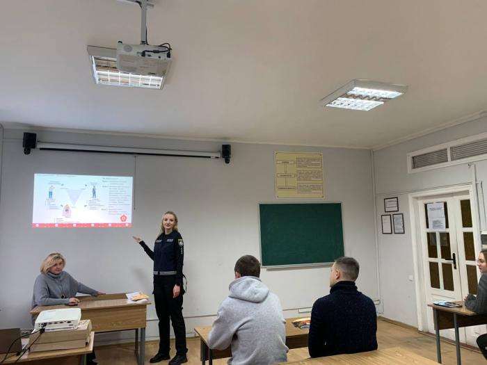 Бінарне заняття «Соціально-психологічна реабілітація дітей і дорослих, які постраждали від домашнього насилля»