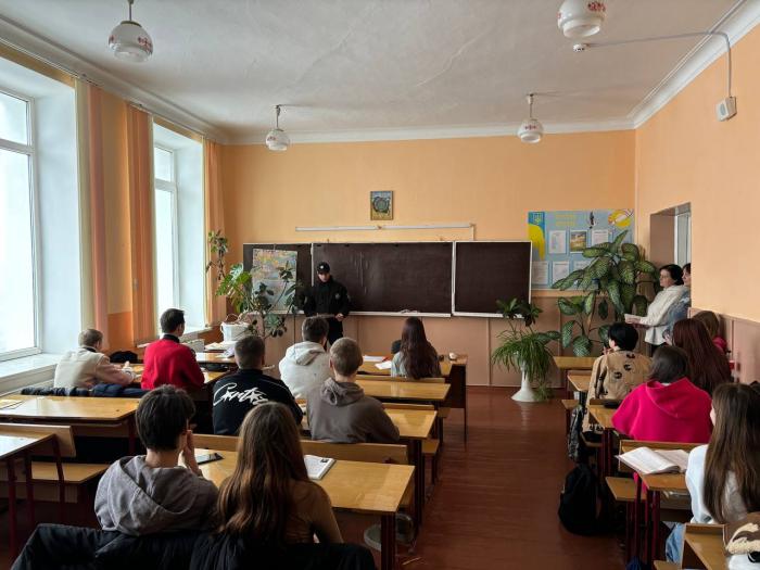 Meetings with high school students dedicated to professional orientation