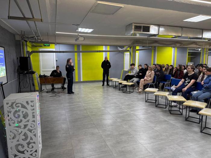 Ліцеїстів Харківщини ознайомили з професією поліцейського