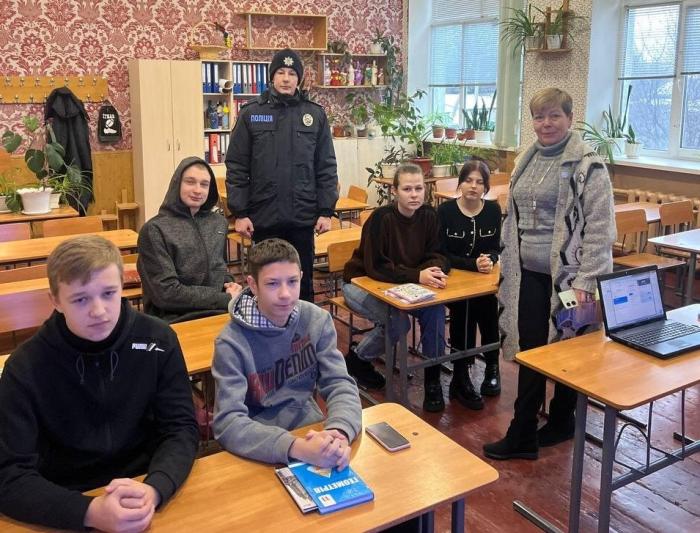 Курсанти Сумської філії ХНУВС долучились до акції «Відвідай рідну школу»