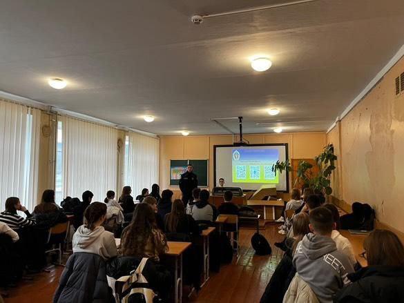 Students of the ERI №1 held career guidance meetings in Ternopil and Chernivtsi regions