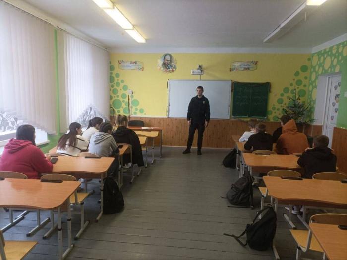 Тривають профорієнтаційні зустрічі курсантів із майбутніми вступниками