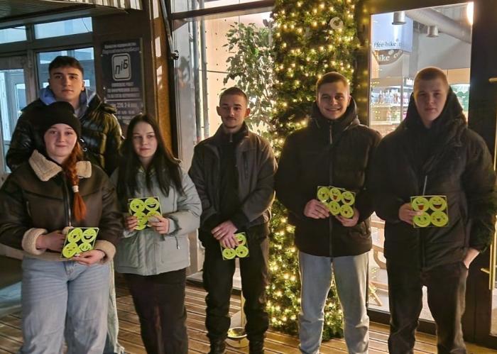 Здобувачі освіти ННІ №5 приєдналися до освітньої кампанії «Засвітись»