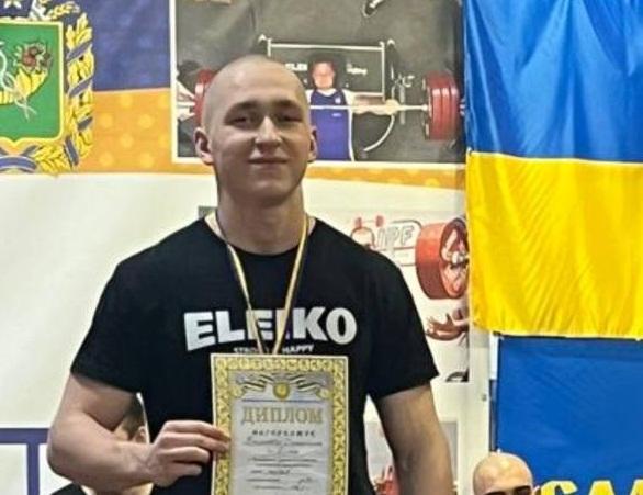 Курсант ХНУВС – чемпіон обласних змагань із пауерліфтингу