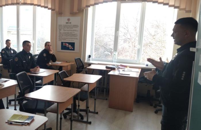 Професійний досвід у дії: зустріч курсантів із практичним працівником поліції